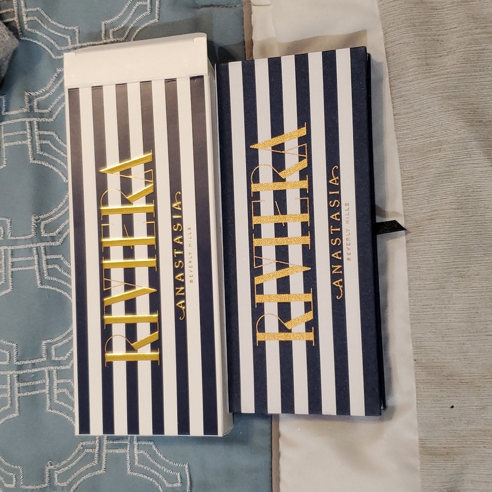 Anastasia Eyeshadow Palette